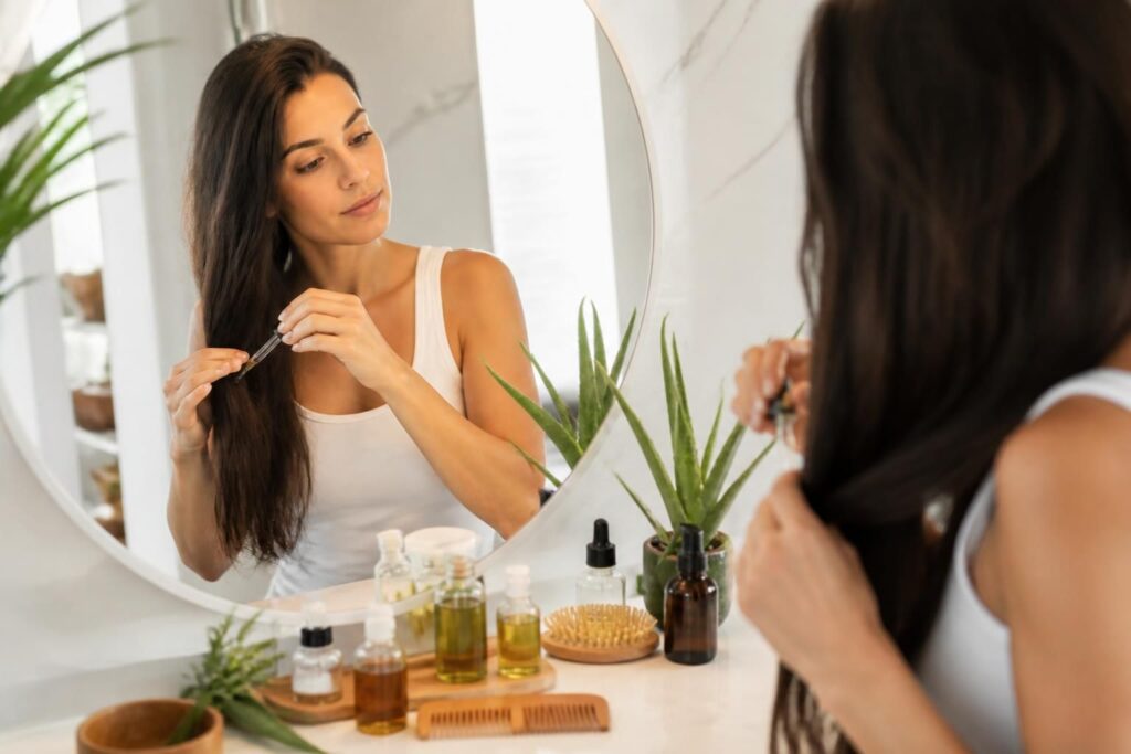 découvrez des astuces efficaces et naturelles pour faire pousser vos cheveux plus vite et renforcer leur santé. suivez nos conseils testés pour obtenir une chevelure longue et éclatante.